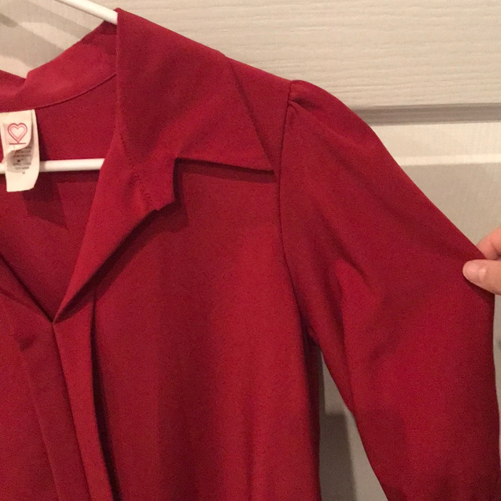 Red top! - Picture 3 of 3